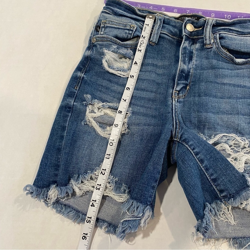 Judy Blue Casual Knee-Length Pencil Shorts - Picture 7 of 7